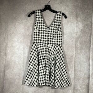 City Triangles White & Black V-Neck Blotchy Gingham Dress | Size 11 JRS